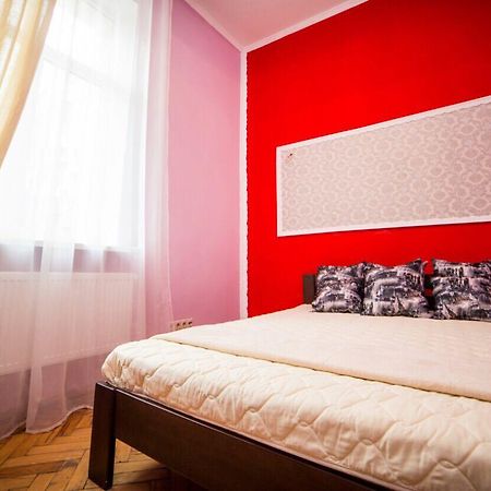 Apartment On Teatralna 7 Lviv Luaran gambar